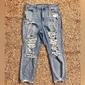American Eagle High-Rise Straight Leg Stretch Mom Jeans